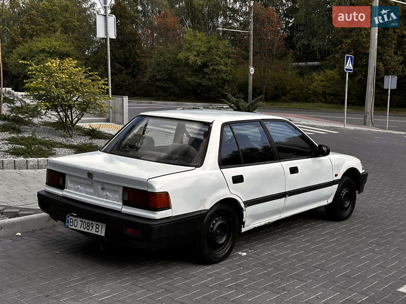 Седан Honda Civic 1988 в Луцке