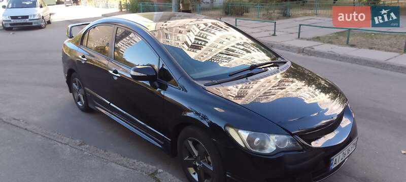 Седан Honda Civic 2007 в Киеве