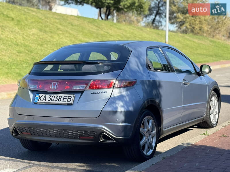Хэтчбек Honda Civic 2008 в Киеве