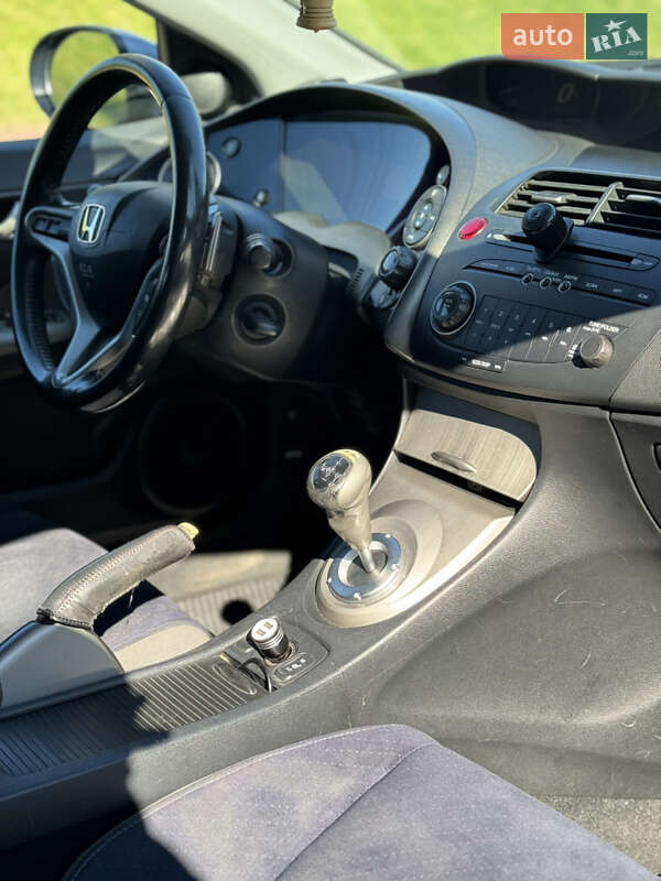 Хэтчбек Honda Civic 2008 в Киеве