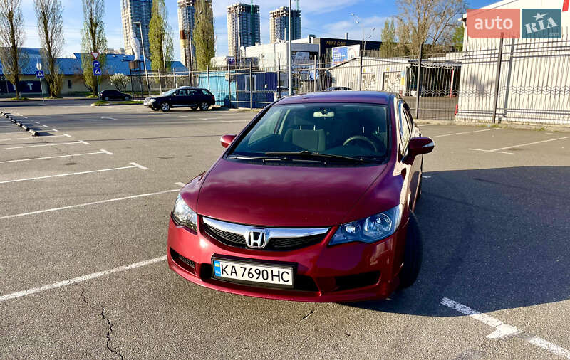 Седан Honda Civic 2011 в Киеве