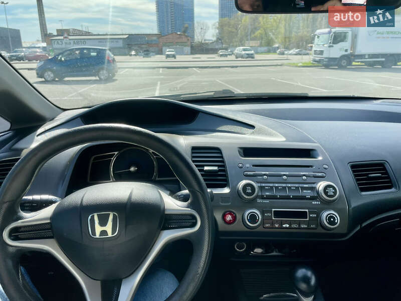 Седан Honda Civic 2011 в Киеве