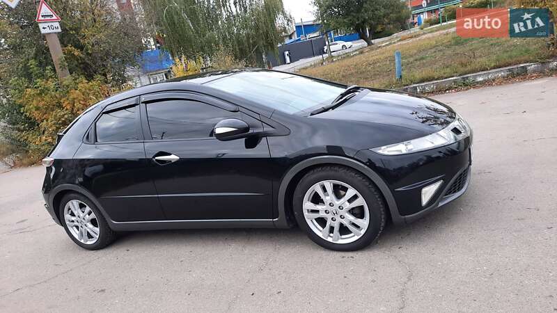 Хэтчбек Honda Civic 2010 в Харькове