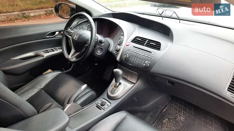 Хэтчбек Honda Civic 2010 в Харькове