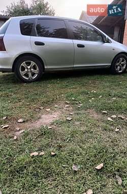 Хэтчбек Honda Civic 2002 в 