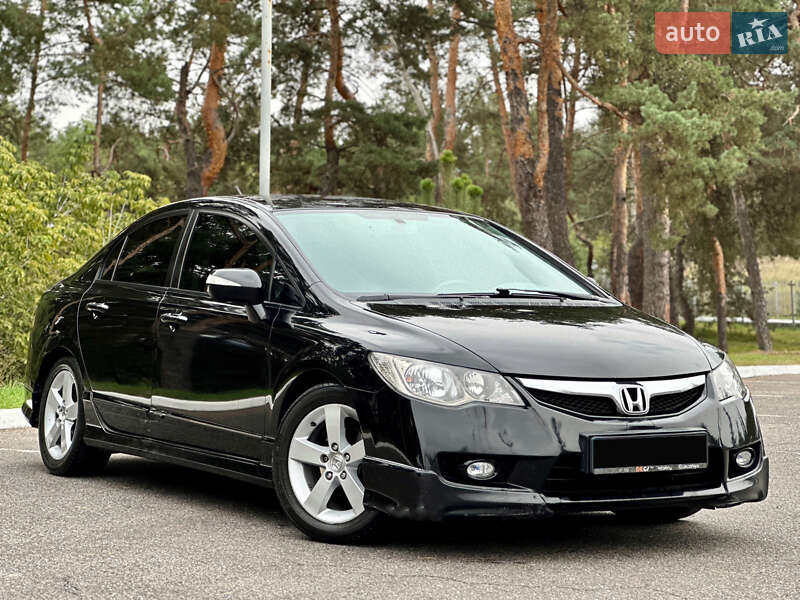 Седан Honda Civic 2010 в 