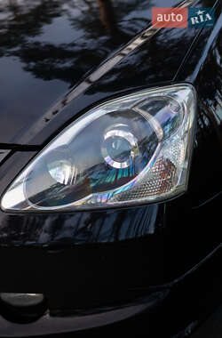 Хэтчбек Honda Civic 2004 в 