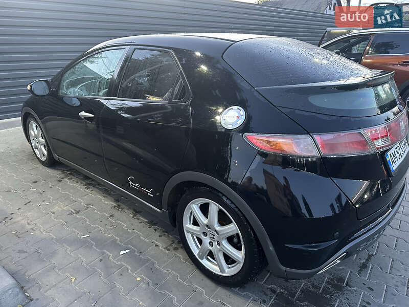 Хэтчбек Honda Civic 2008 в Житомире