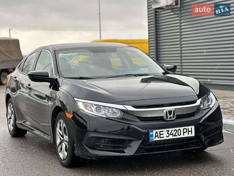 Седан Honda Civic 2018 в Львове
