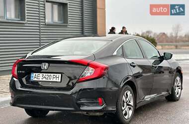Седан Honda Civic 2018 в Львове