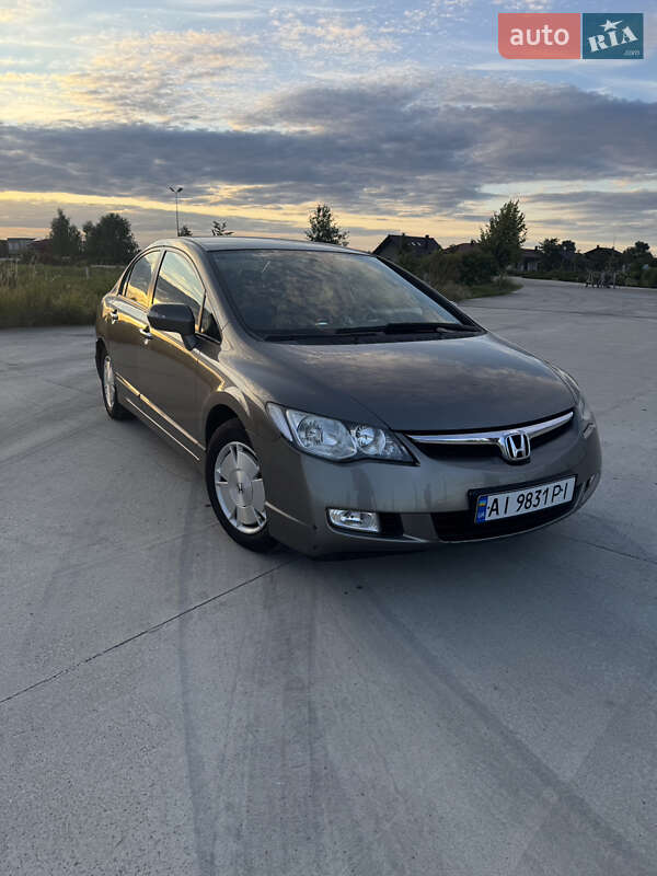 Седан Honda Civic 2006 в Коростене