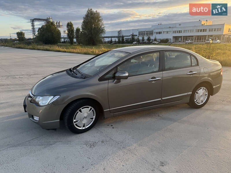 Седан Honda Civic 2006 в Коростене