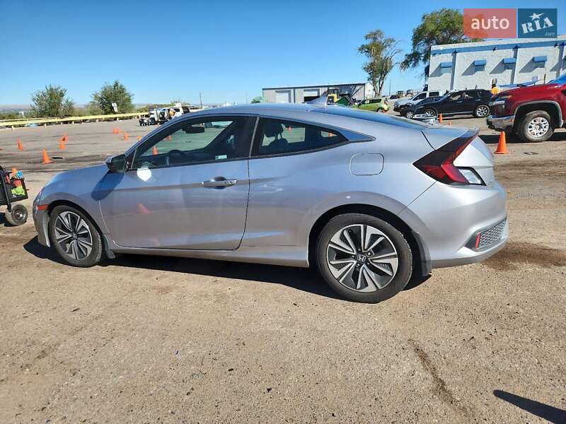 Седан Honda Civic 2018 в Львове