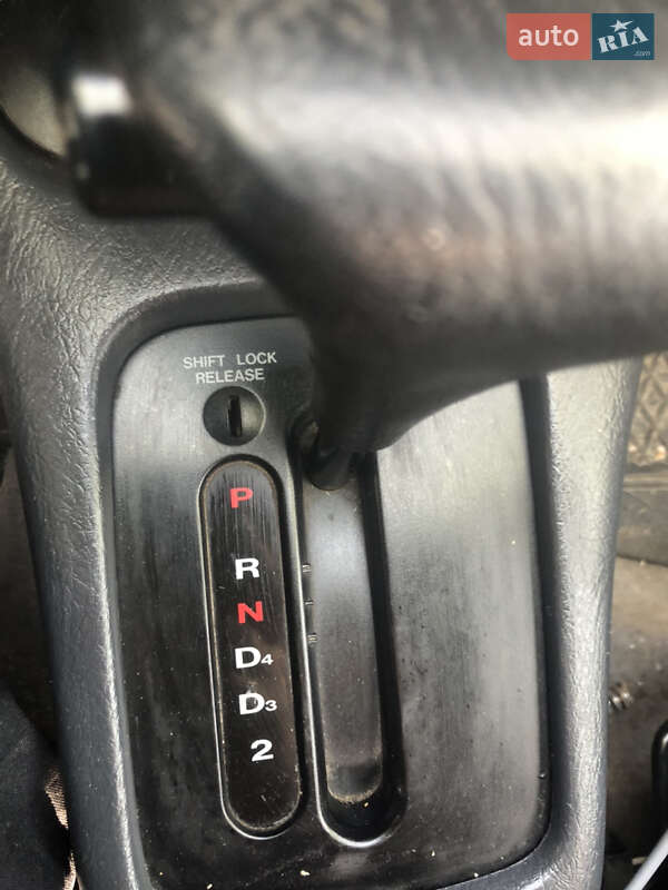 Седан Honda Civic 1998 в Ужгороде