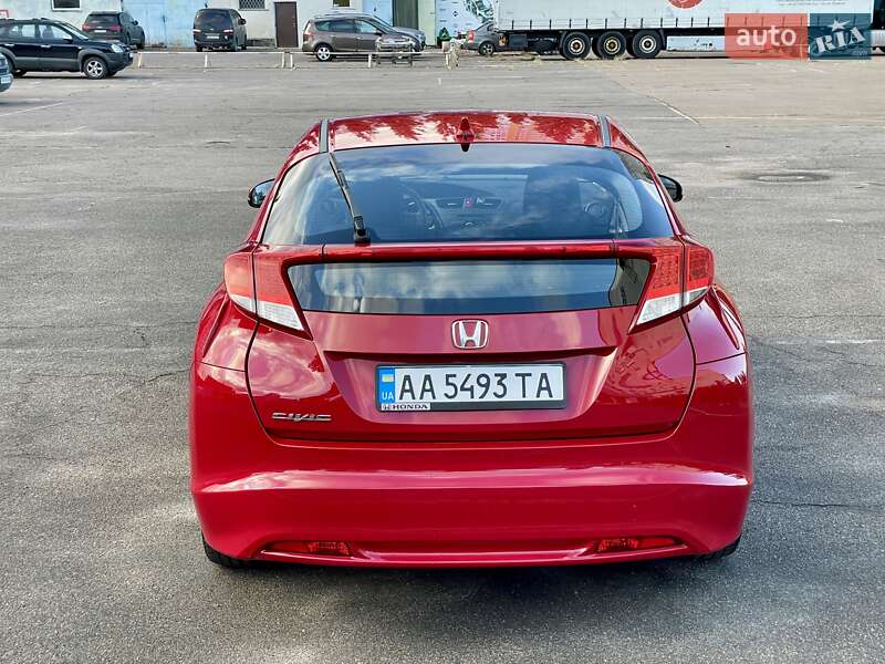 Хэтчбек Honda Civic 2013 в Киеве