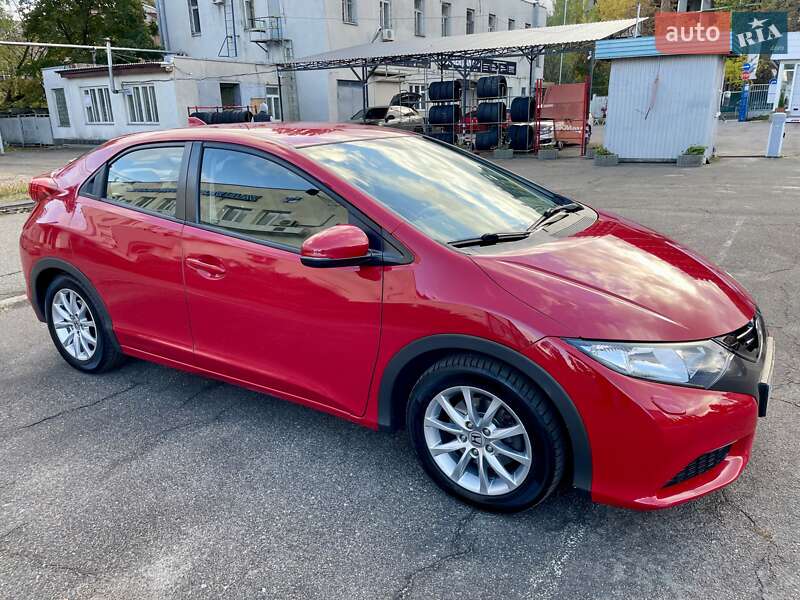 Хэтчбек Honda Civic 2013 в Киеве