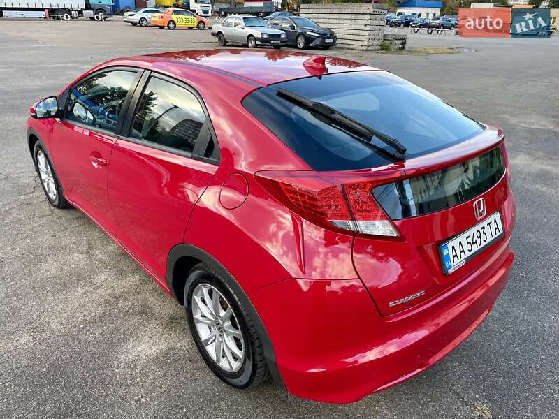 Хэтчбек Honda Civic 2013 в Киеве