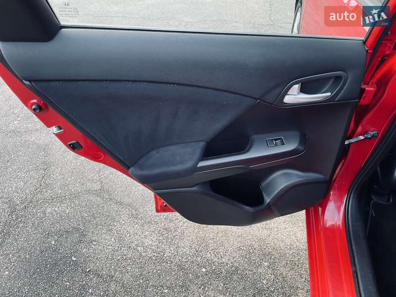 Хэтчбек Honda Civic 2013 в Киеве