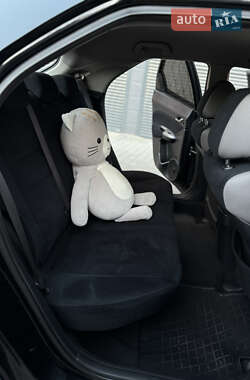 Хетчбек Honda Civic 2008 в  фото 12 Хетчбек Honda Civic 2008 в