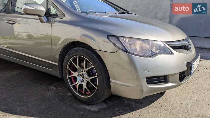 Седан Honda Civic 2006 в Львові