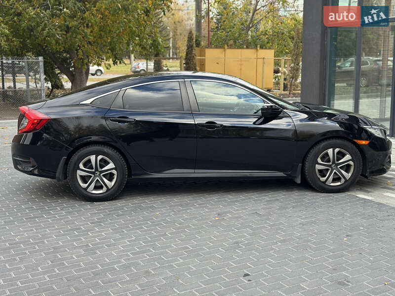 Седан Honda Civic 2015 в Полтаве