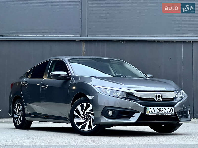 Седан Honda Civic 2018 в Киеве