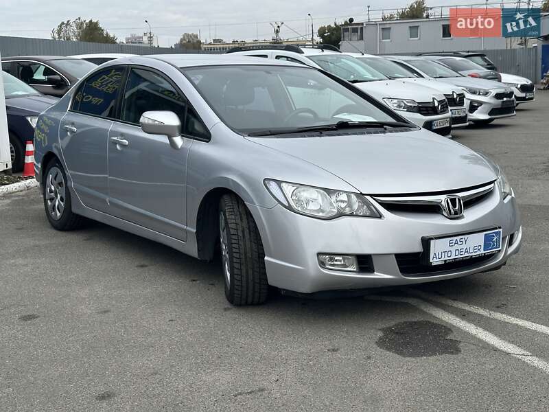 Седан Honda Civic 2007 в Киеве