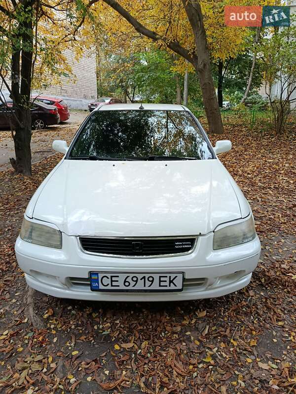 Лифтбек Honda Civic 1996 в Черновцах