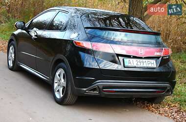 Хэтчбек Honda Civic 2006 в 