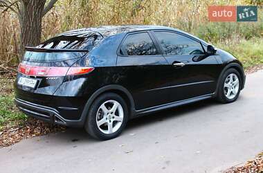 Хэтчбек Honda Civic 2006 в 