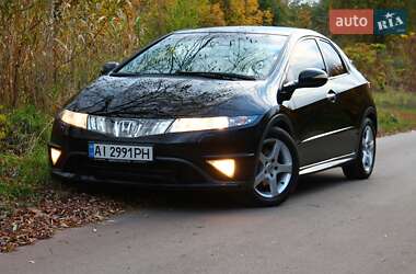 Хэтчбек Honda Civic 2006 в 