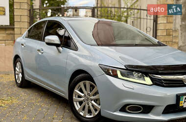 Седан Honda Civic 2012 в  фото 4 Седан Honda Civic 2012 в