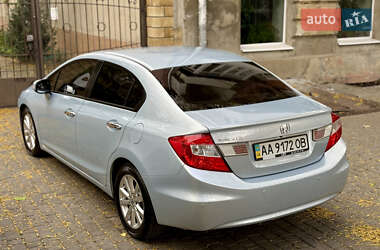 Седан Honda Civic 2012 в  фото 13 Седан Honda Civic 2012 в