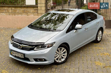 Седан Honda Civic 2012 в  фото 18 Седан Honda Civic 2012 в