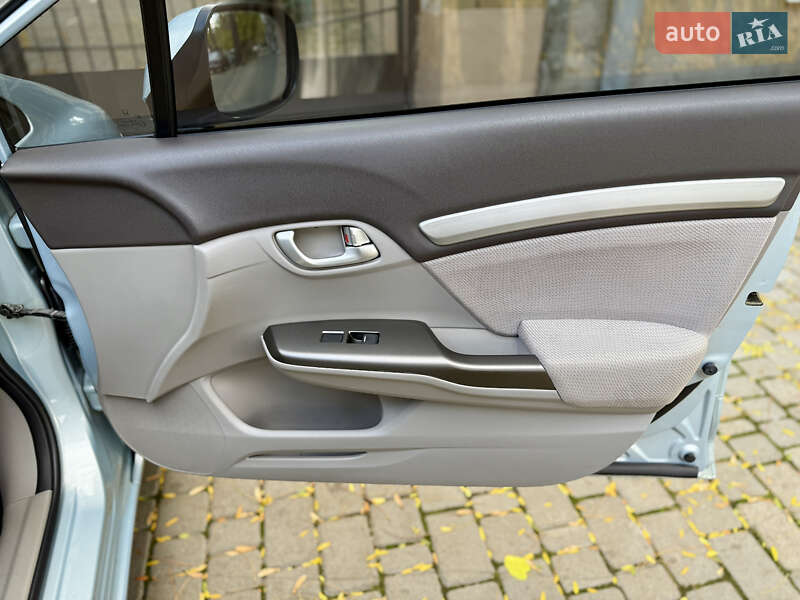 Седан Honda Civic 2012 в Киеве фото 32 Седан Honda Civic 2012 в Киеве