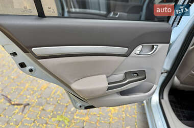 Седан Honda Civic 2012 в  фото 37 Седан Honda Civic 2012 в