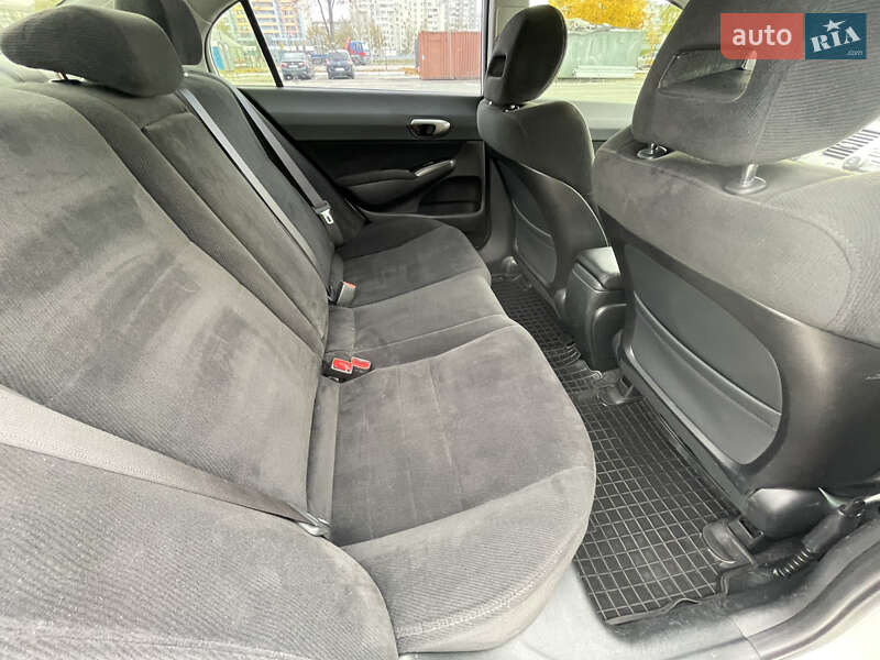 Седан Honda Civic 2008 в Києві