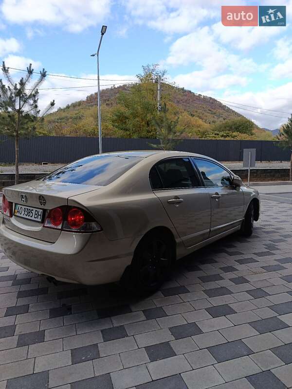 Седан Honda Civic 2008 в Мукачево