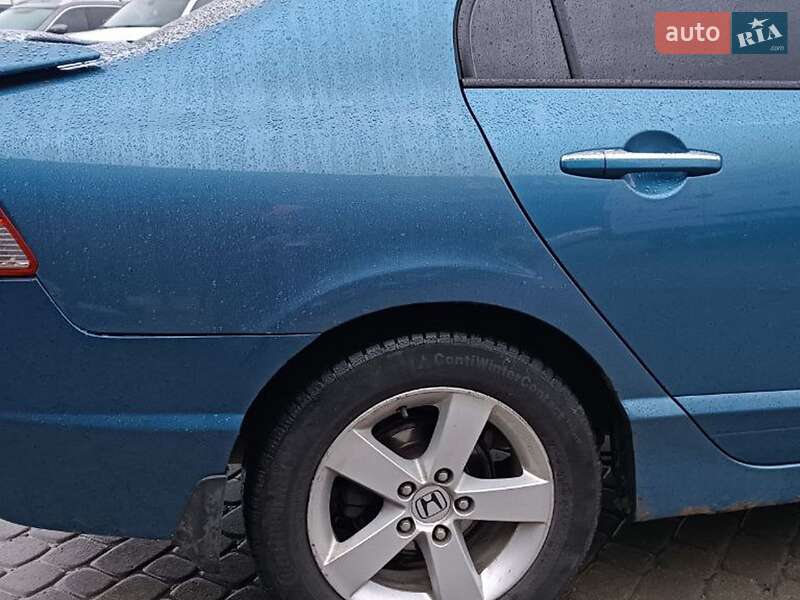 Седан Honda Civic 2007 в Львові