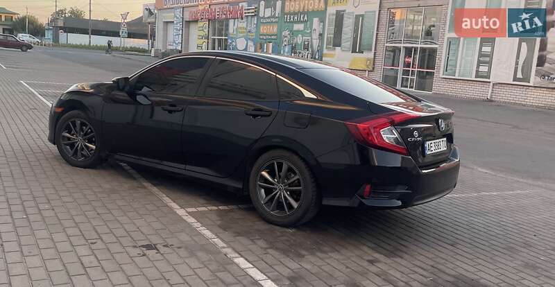 Седан Honda Civic 2017 в Павлограде