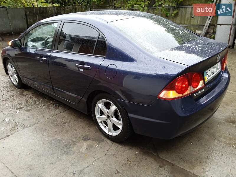 Седан Honda Civic 2007 в Радехові