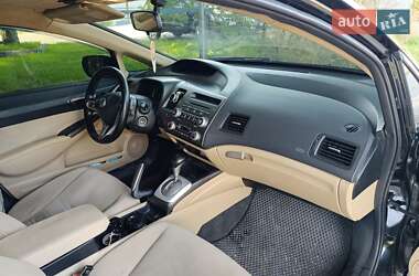 Седан Honda Civic 2008 в  фото 3 Седан Honda Civic 2008 в