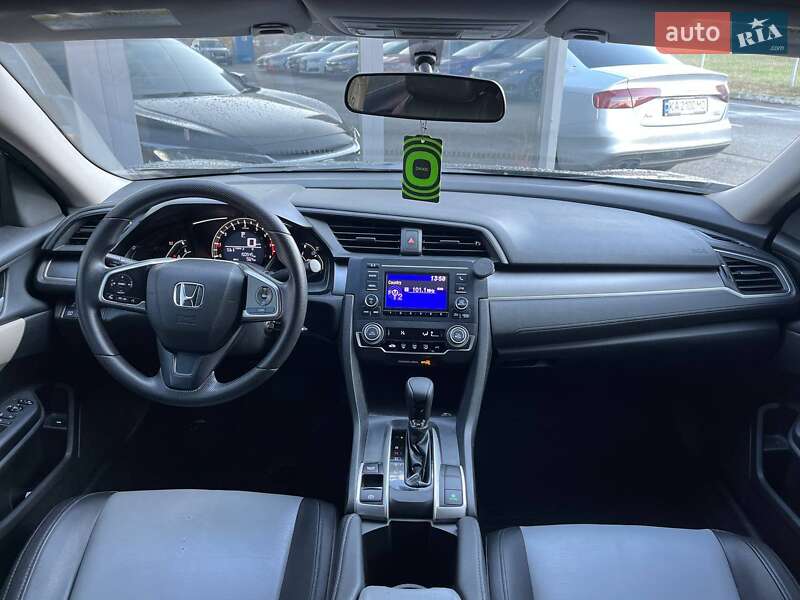 Седан Honda Civic 2017 в Киеве фото 13 Седан Honda Civic 2017 в Киеве