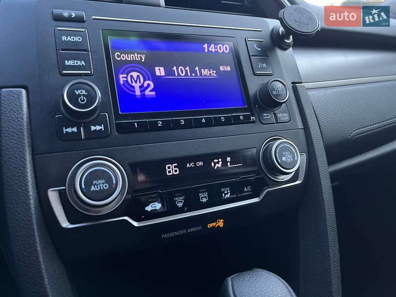 Седан Honda Civic 2017 в Киеве фото 26 Седан Honda Civic 2017 в Киеве