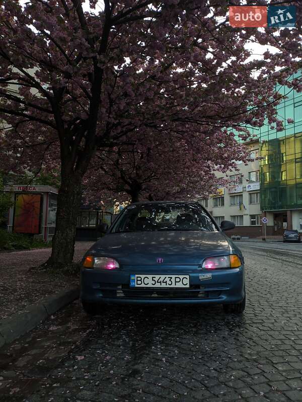 Седан Honda Civic 1995 в Львові