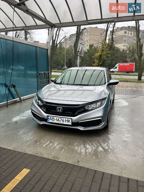 Седан Honda Civic 2018 в Киеве фото 9 Седан Honda Civic 2018 в Киеве