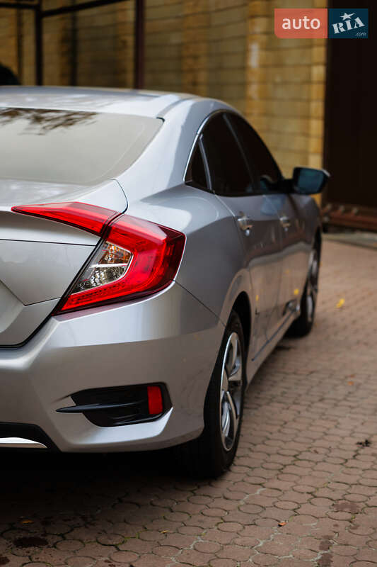 Седан Honda Civic 2020 в Киеве фото 14 Седан Honda Civic 2020 в Киеве