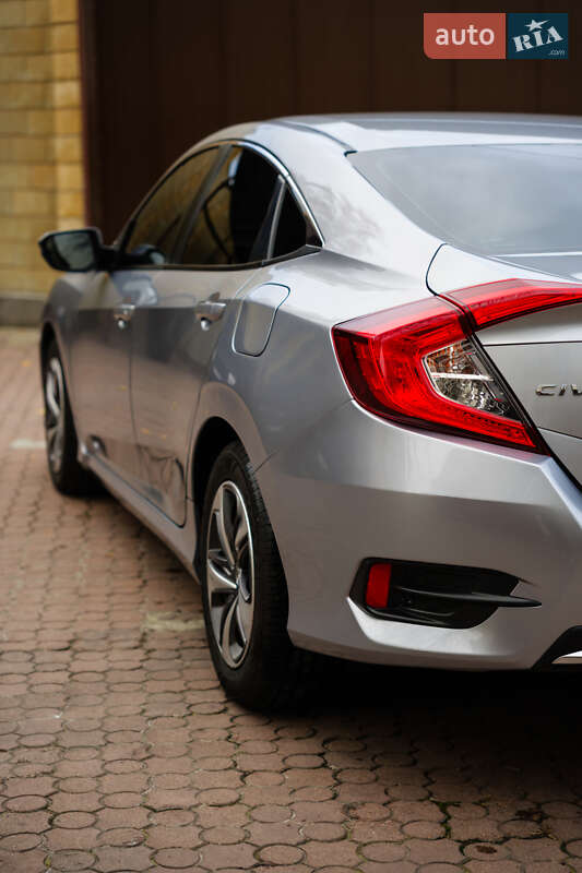 Седан Honda Civic 2020 в Киеве фото 15 Седан Honda Civic 2020 в Киеве