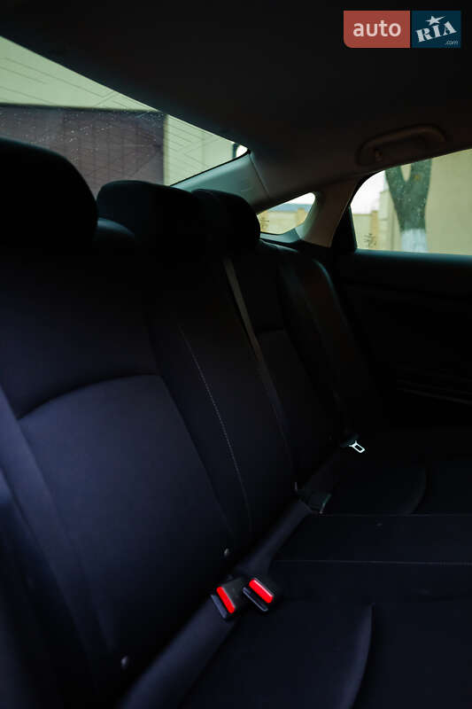 Седан Honda Civic 2020 в Киеве фото 31 Седан Honda Civic 2020 в Киеве