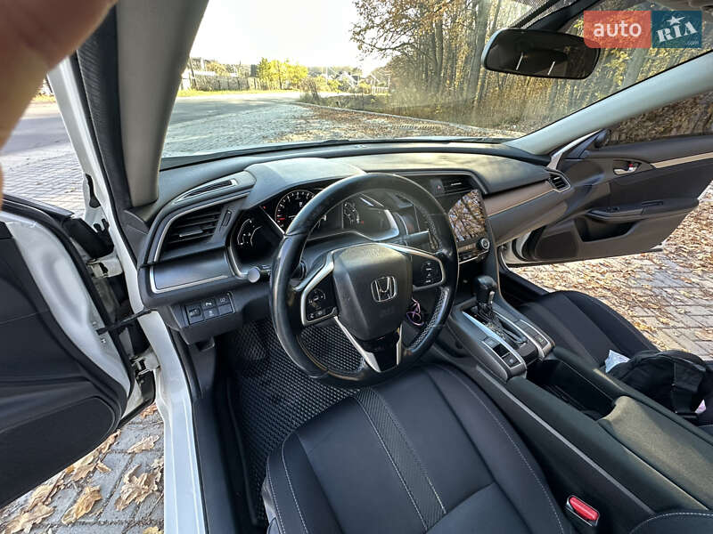 Седан Honda Civic 2017 в Виннице
